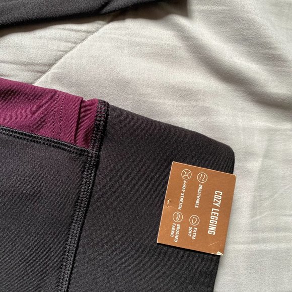 VS PINK Workout Cozy Pocket Legging Maroon. New - Picture 9 of 10